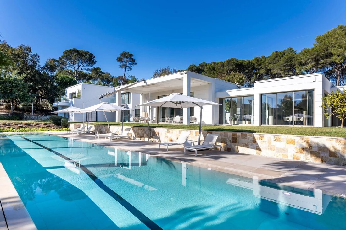 Villa en Mougins, Provenza-Alpes-Costa Azul, Francia 3 - 17268472