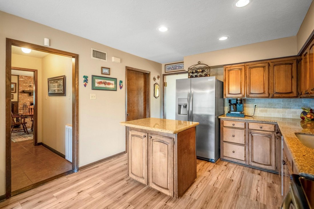 House in Livingston, Texas, United States 5 - 17269930