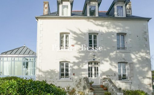 House in Saint-Lunaire, Brittany, France 1