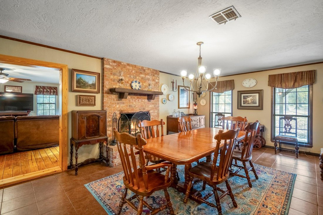 House in Livingston, Texas, United States 3 - 17269930