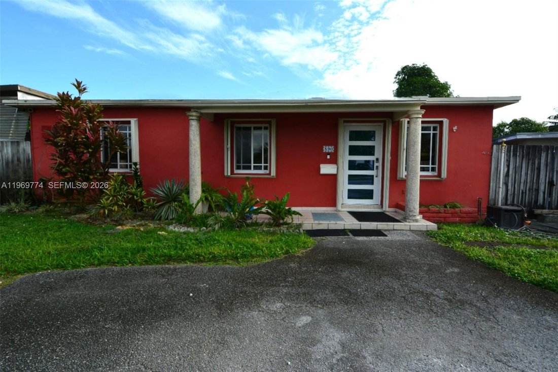 House in Hialeah, Florida, United States 3 - 17275526