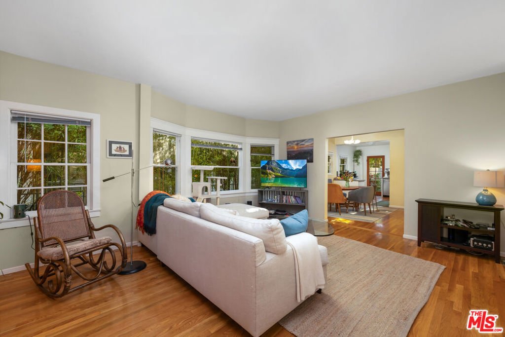 Santa Monica, California, United States 5 - 17272393
