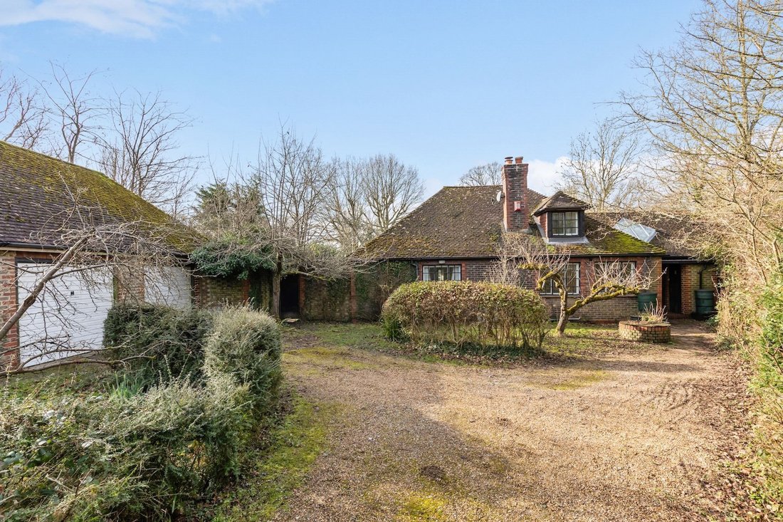 Bungalow in Slinfold, England 2 - 17272928