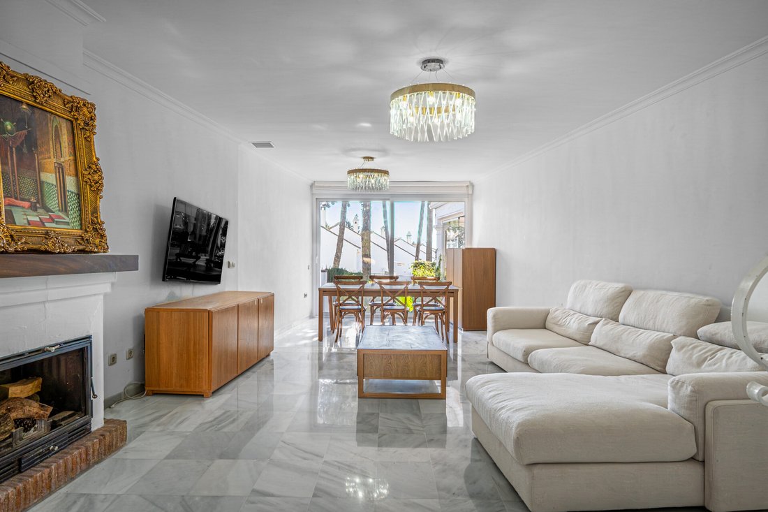House in Marbella, Andalusia, Spain 2 - 17272498