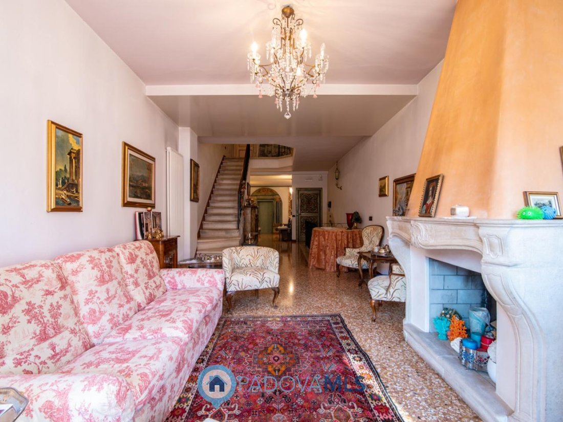 Estate in Savonarola - Ferrovia, Padua, Italy 1 - 17271792