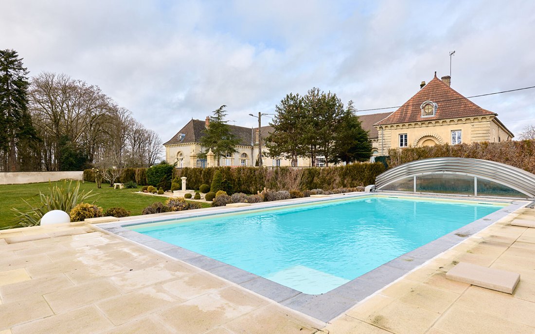 Villa in Beaujeu, Auvergne-Rhône-Alpes, France 4 - 17271574