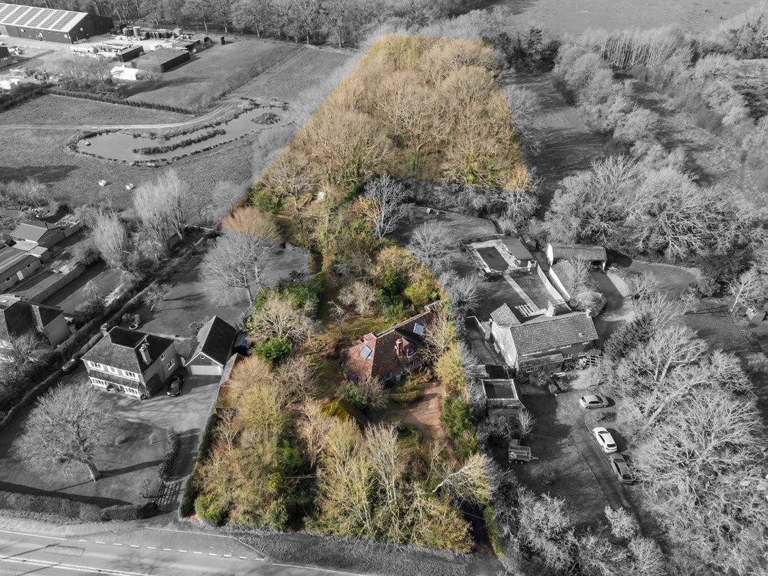Bungalow in Slinfold, England 1 - 17272928
