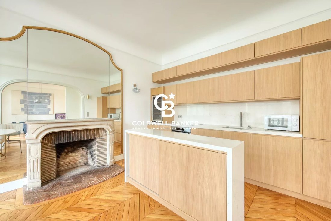 Apartment in Gros Caillou, Paris 7e Arrondissement, Paris 4 - 17268480