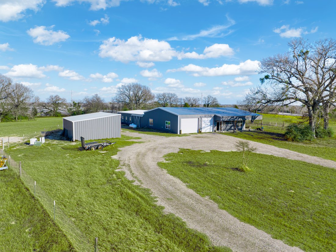 House in Ben Wheeler, Texas, United States 2 - 17268287