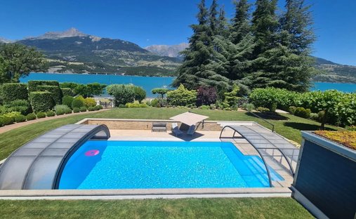 House in Savines-le-Lac, Provence-Alpes-Côte d'Azur, France 1