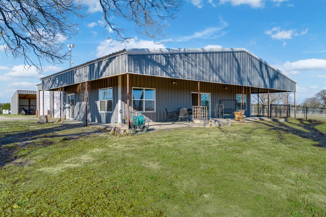 House in Ben Wheeler, Texas, United States 3 - 17268287