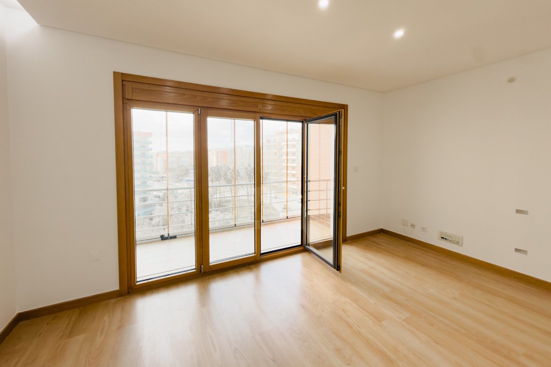 Apartment in Odivelas, Lisbon, Portugal 4 - 17268589