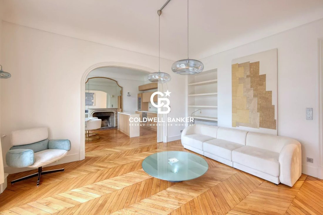 Apartment in Gros Caillou, Paris 7e Arrondissement, Paris 3 - 17268480