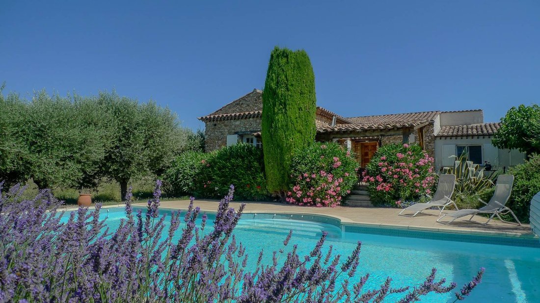 House in Châteauneuf-du-Pape, Provence-Alpes-Côte d'Azur, France 3 - 17267638
