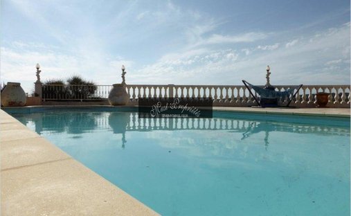 Villa a Ecarts, Narbona, Francia 1