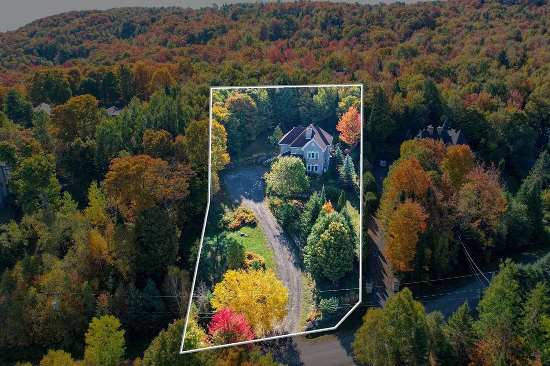 House in Sainte-Anne-des-Lacs, Quebec, Canada 3 - 17023276