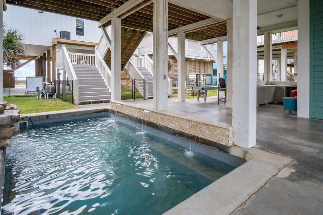 House in Bolivar Peninsula, Texas, United States 2 - 17276841