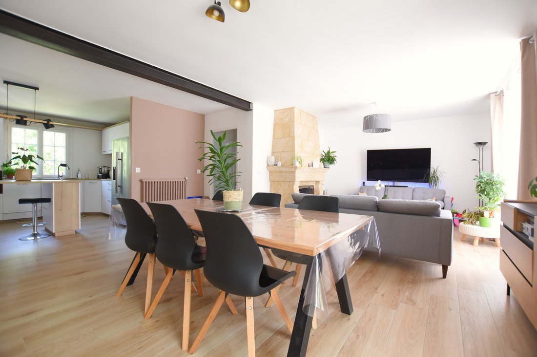 House in Les Essarts-le-Roi, Ile-de-France, France 4 - 16074757