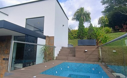 Country House in Pereira, Colombia 1