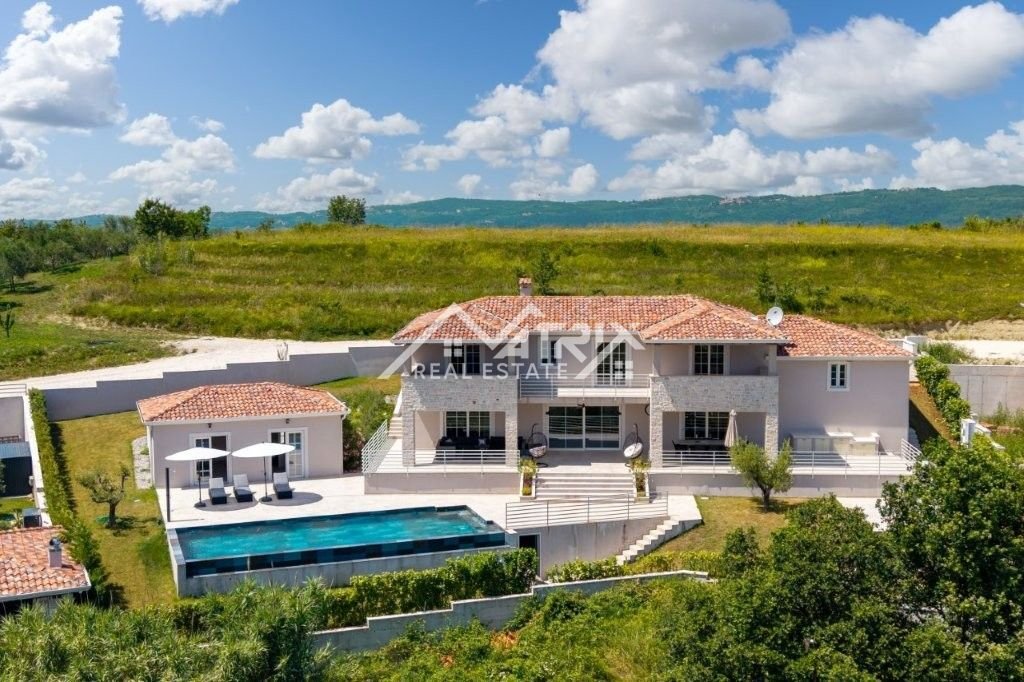 House in Vizinada, Istria County, Croatia 1 - 17276152