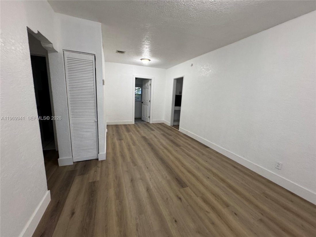 House in Miami, Florida, United States 3 - 17276793