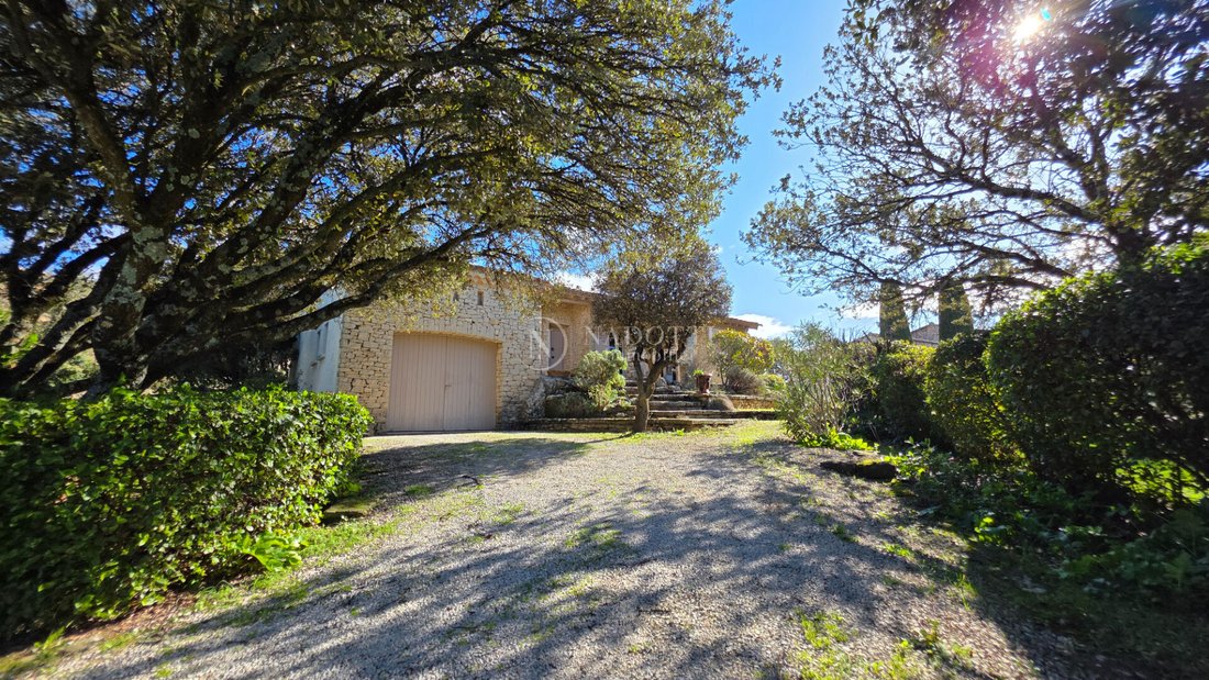 House in Gordes, Provence-Alpes-Côte d'Azur, France 2 - 16807186