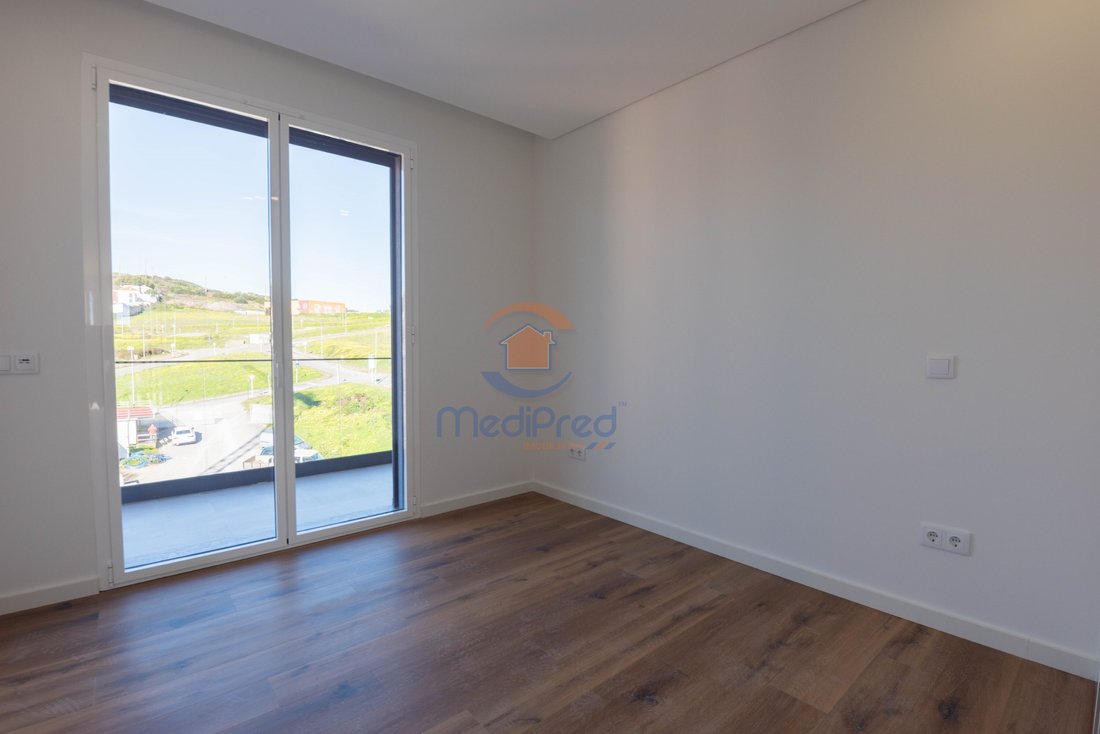 Apartment in Santo António dos Cavaleiros, Lisbon, Portugal 5 - 17273518