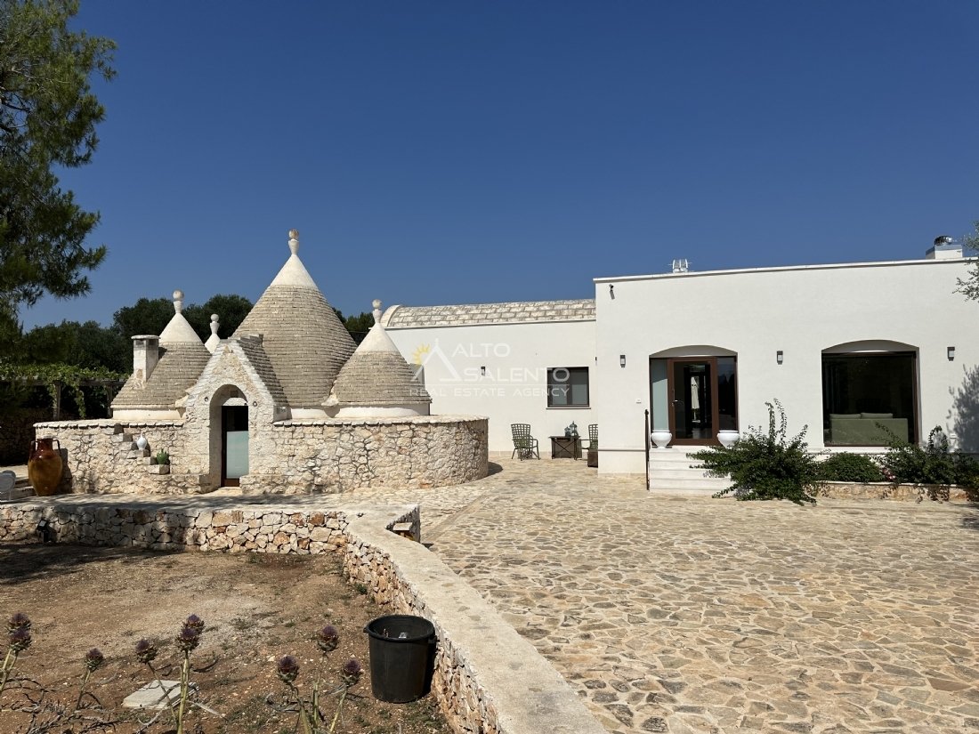 Villa in San Michele Salentino, Apulia, Italy 1 - 17274558