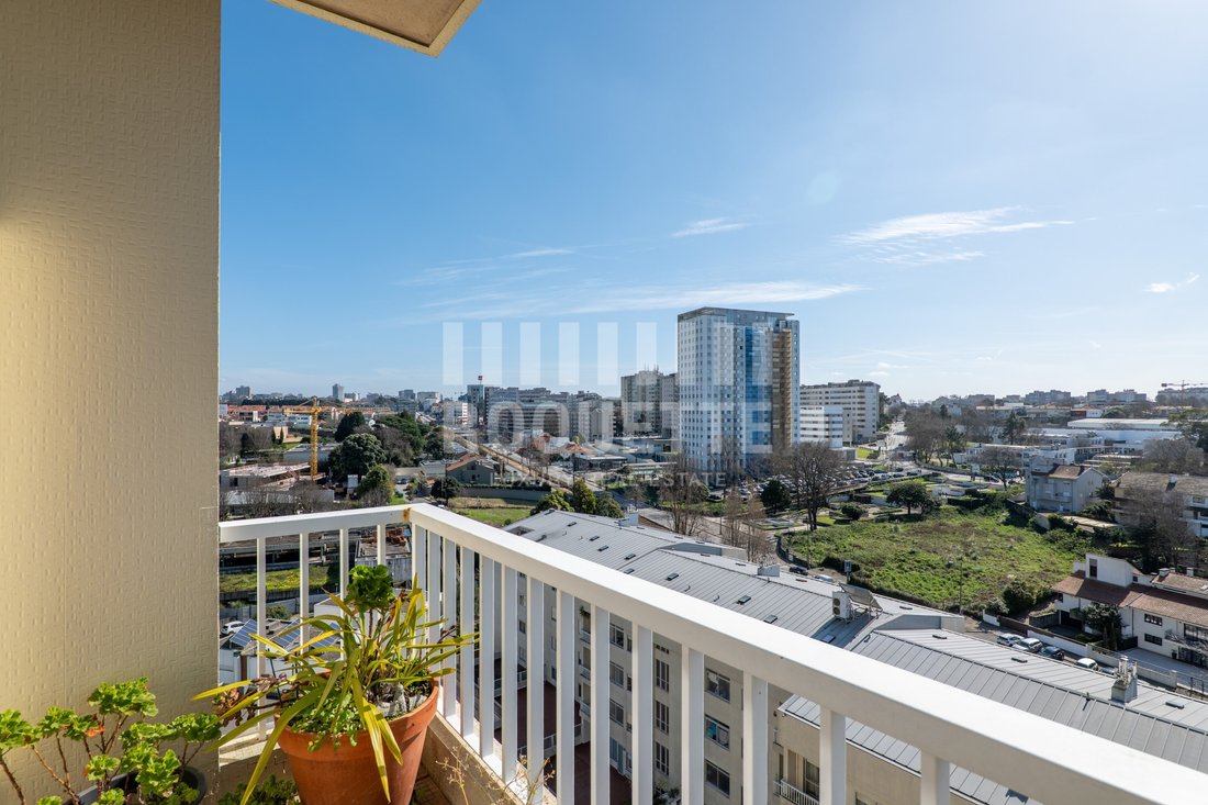 Apartment in Lordelo do Ouro e Massarelos, Porto District, Portugal 3 - 17277098
