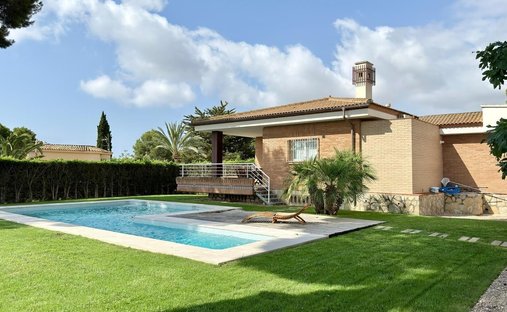 Chalet in la Nucia, Valencian Community, Spain 1
