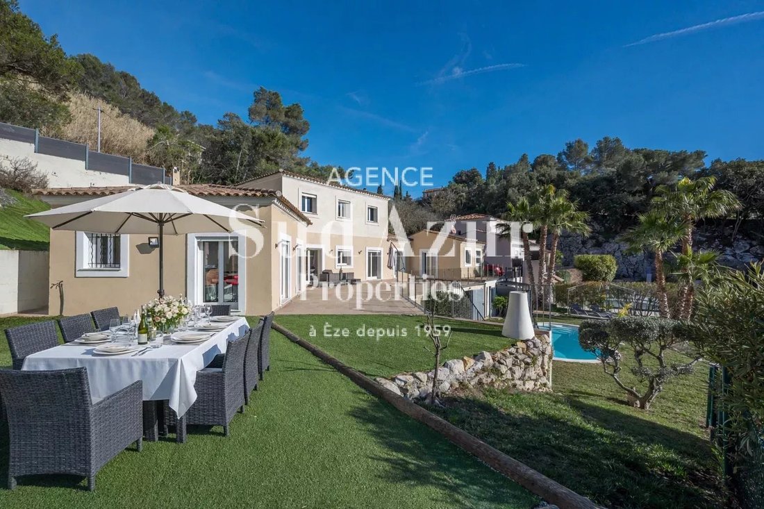 House in Èze, Provence-Alpes-Côte d'Azur, France 2 - 17278653