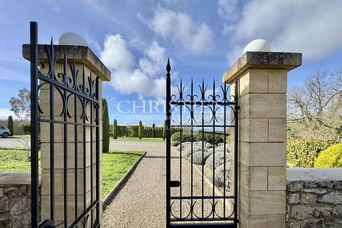 Estate in Champmillon, Nouvelle-Aquitaine, France 5 - 17094870