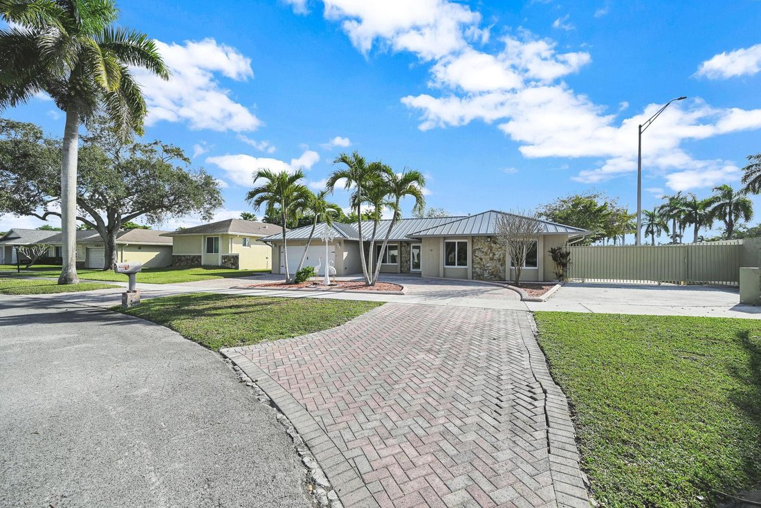 House in Miami, Florida, United States 3 - 17278459