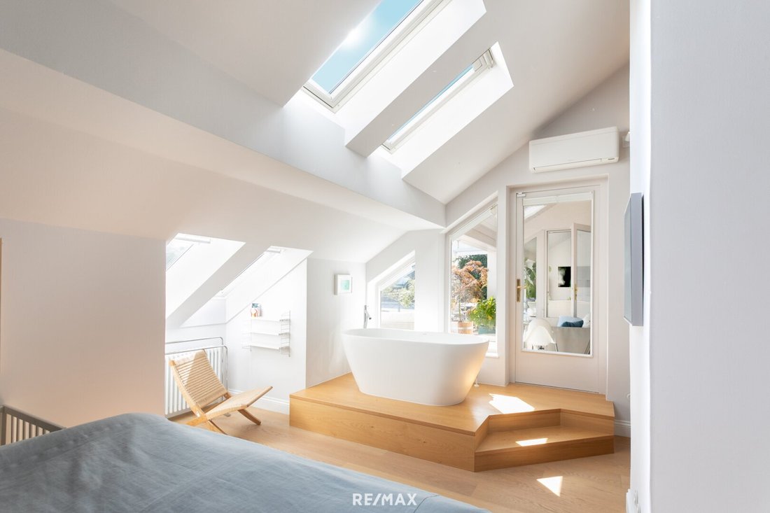 Alt Hietzing Luxuriöses Dachgeschoss Mit Terrasse Auf Wohnebene !