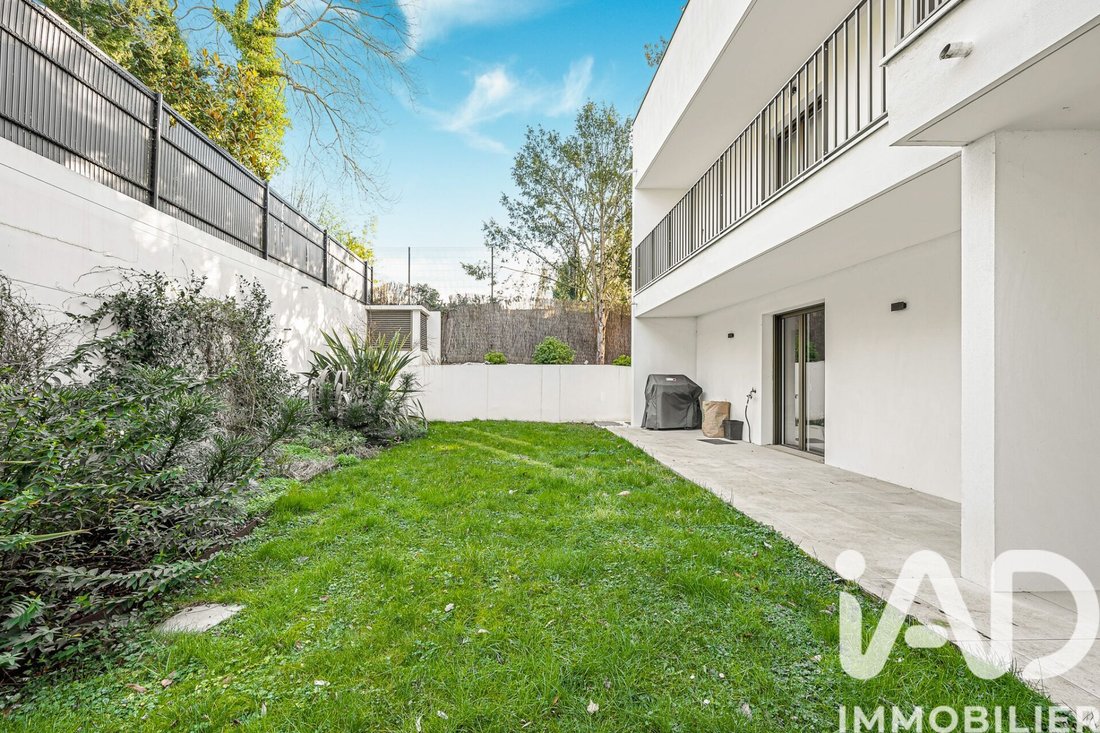Apartment in Les Bures, Garches, France 3 - 17274221