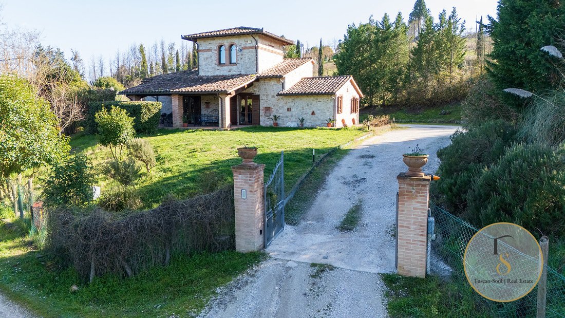 Country House in Todi, Umbria, Italy 5 - 17189825