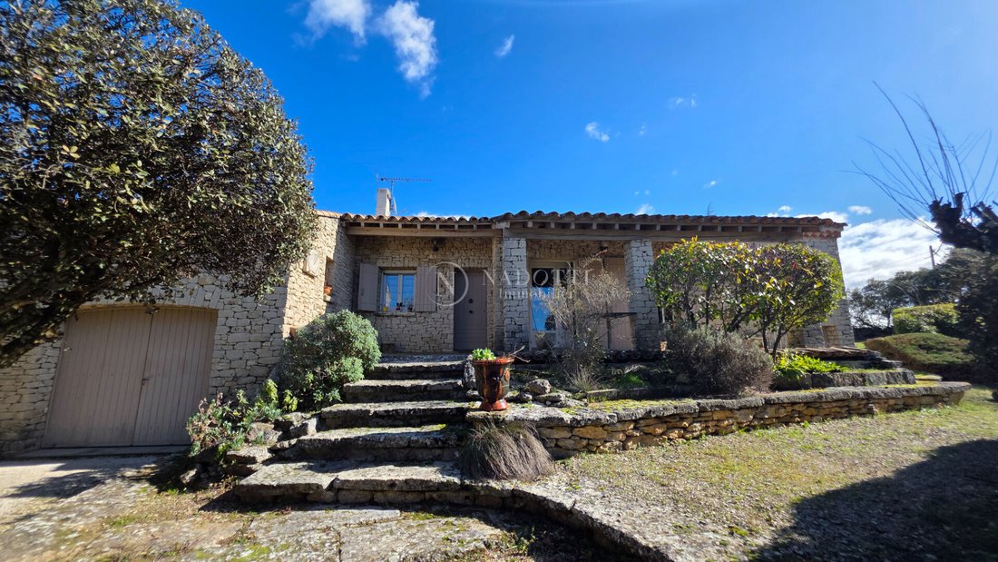 House in Gordes, Provence-Alpes-Côte d'Azur, France 1 - 16807186