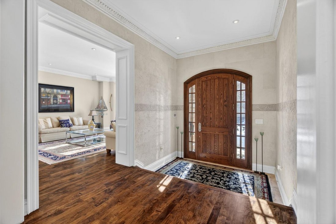 House in Toronto, Ontario, Canada 5 - 17273179