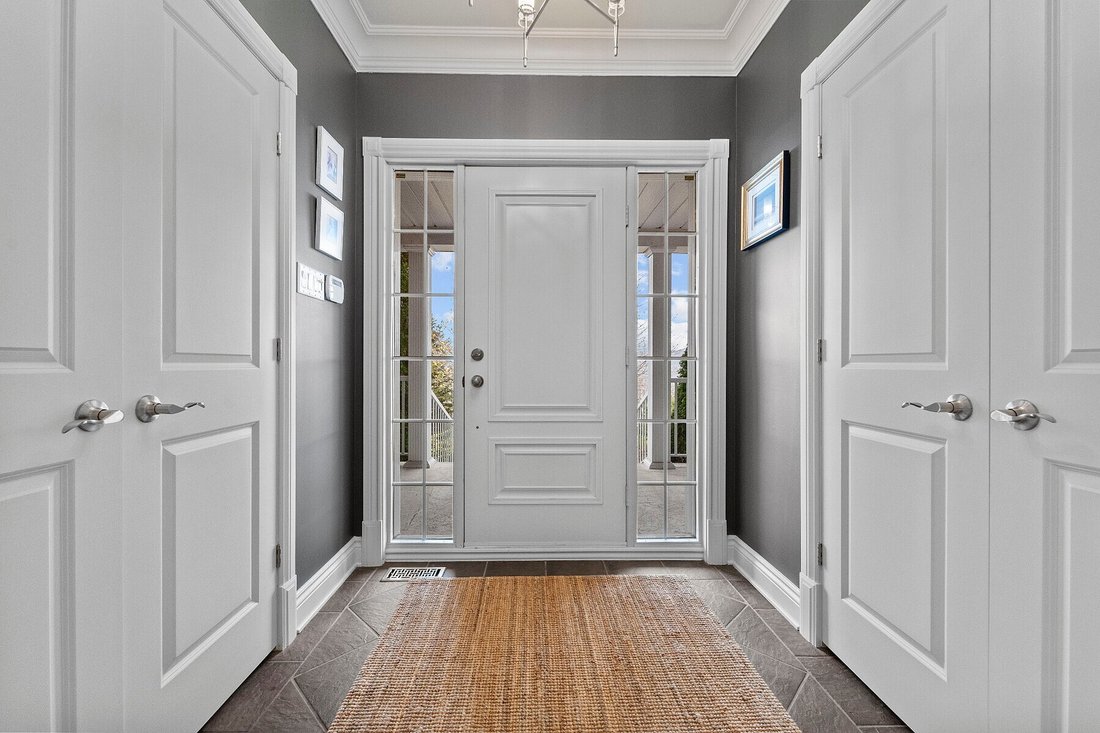 House in Sainte-Anne-des-Lacs, Quebec, Canada 4 - 17023276