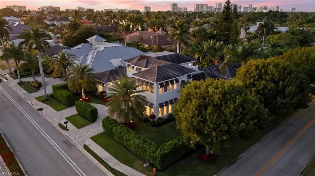 House in Naples, Florida, United States 3 - 17277797