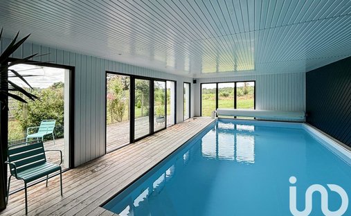 Casa a Saint-Hernin, Bretagna, Francia 1