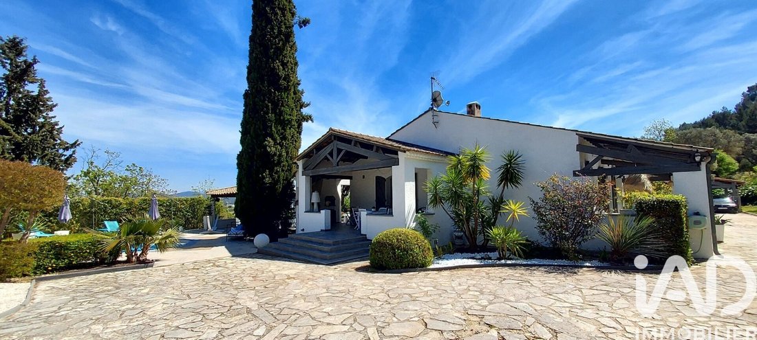 House in Solliès-Ville, Provence-Alpes-Côte d'Azur, France 1 - 17274261