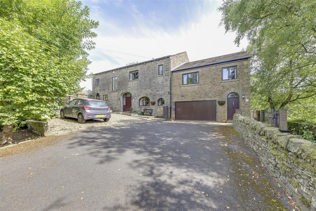 House in Crawshawbooth, Borough of Rossendale, England 1 - 17279318