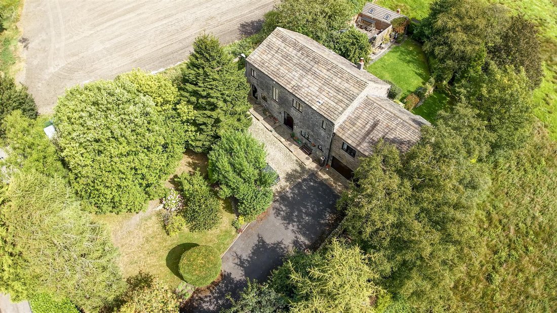 House in Crawshawbooth, Borough of Rossendale, England 3 - 17279318