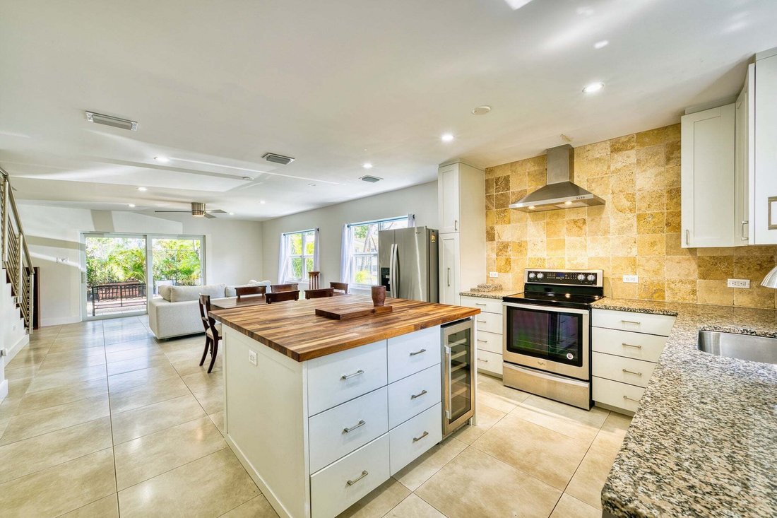 Condo in George Town, George Town, Cayman Islands 3 - 16927948