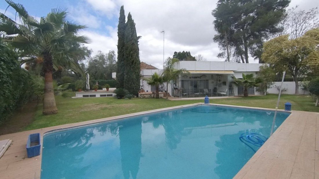 Chalet in Gelves, Andalusia, Spain 1 - 17280054