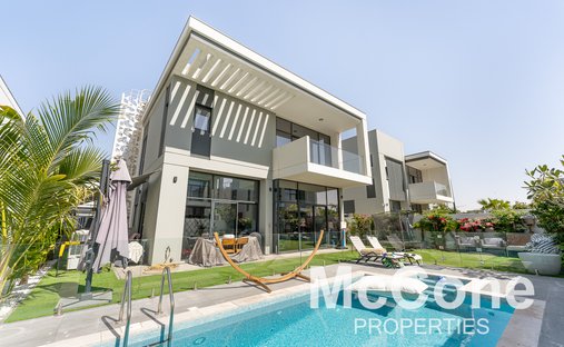 Villa in Dubai, Dubai, United Arab Emirates 1