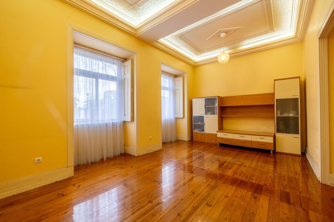 Apartment in Arroios, Lisbon, Portugal 2 - 17272865