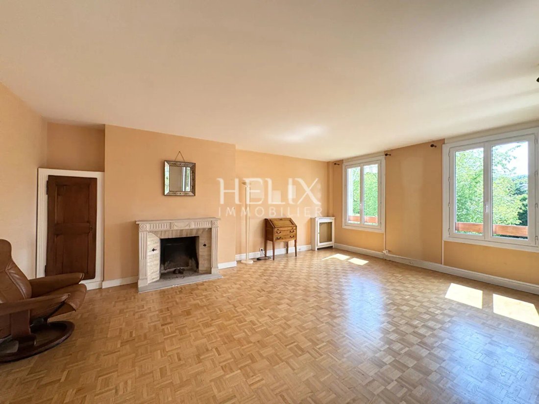 Apartment in Le Plateau, Louveciennes, France 1 - 17278594