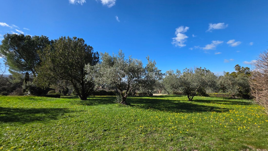 House in Gordes, Provence-Alpes-Côte d'Azur, France 4 - 16807186